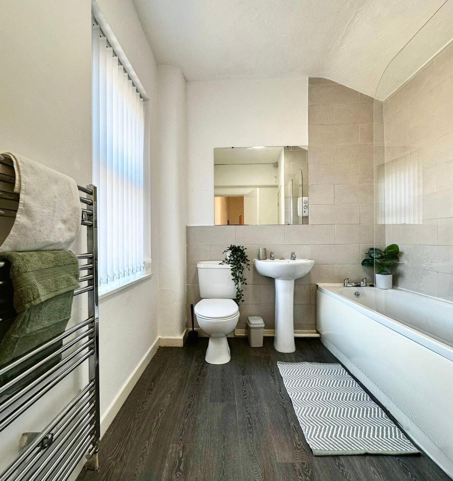 Spacious 3-Bedroom Family Home In Ince Zewnętrze zdjęcie